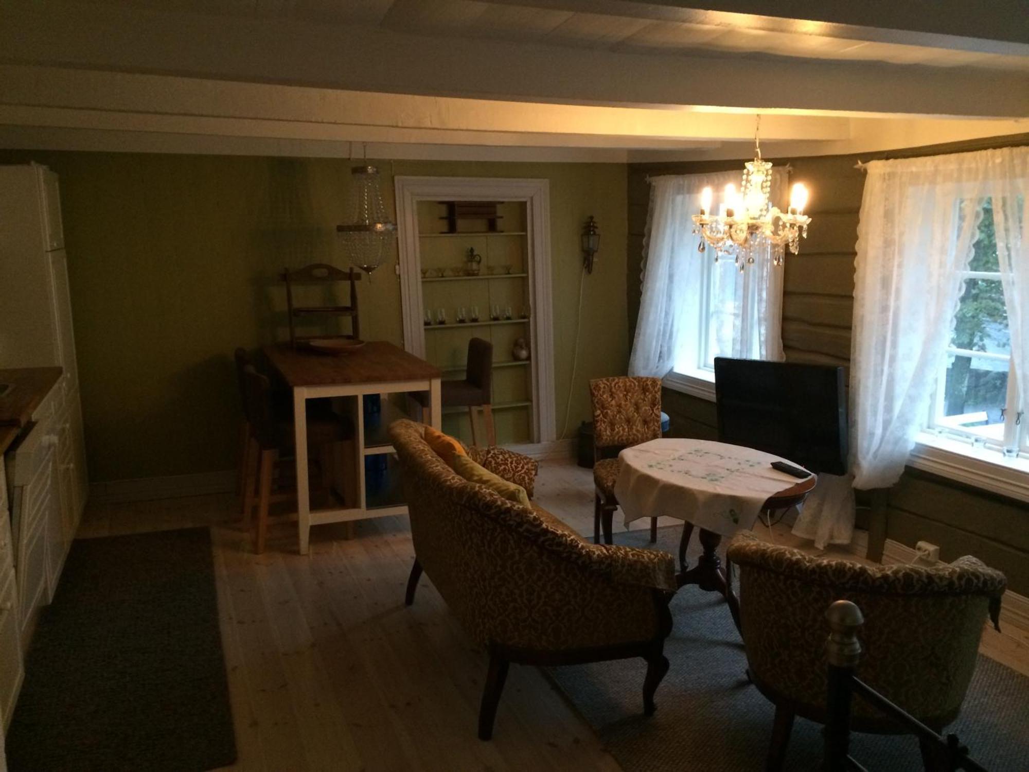 Gjestehuset Ibsen Grimstad  Exteriör bild
