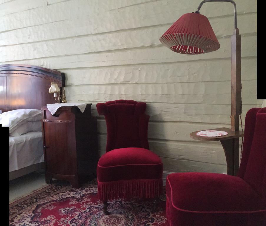 Gjestehuset Ibsen Grimstad  Exteriör bild